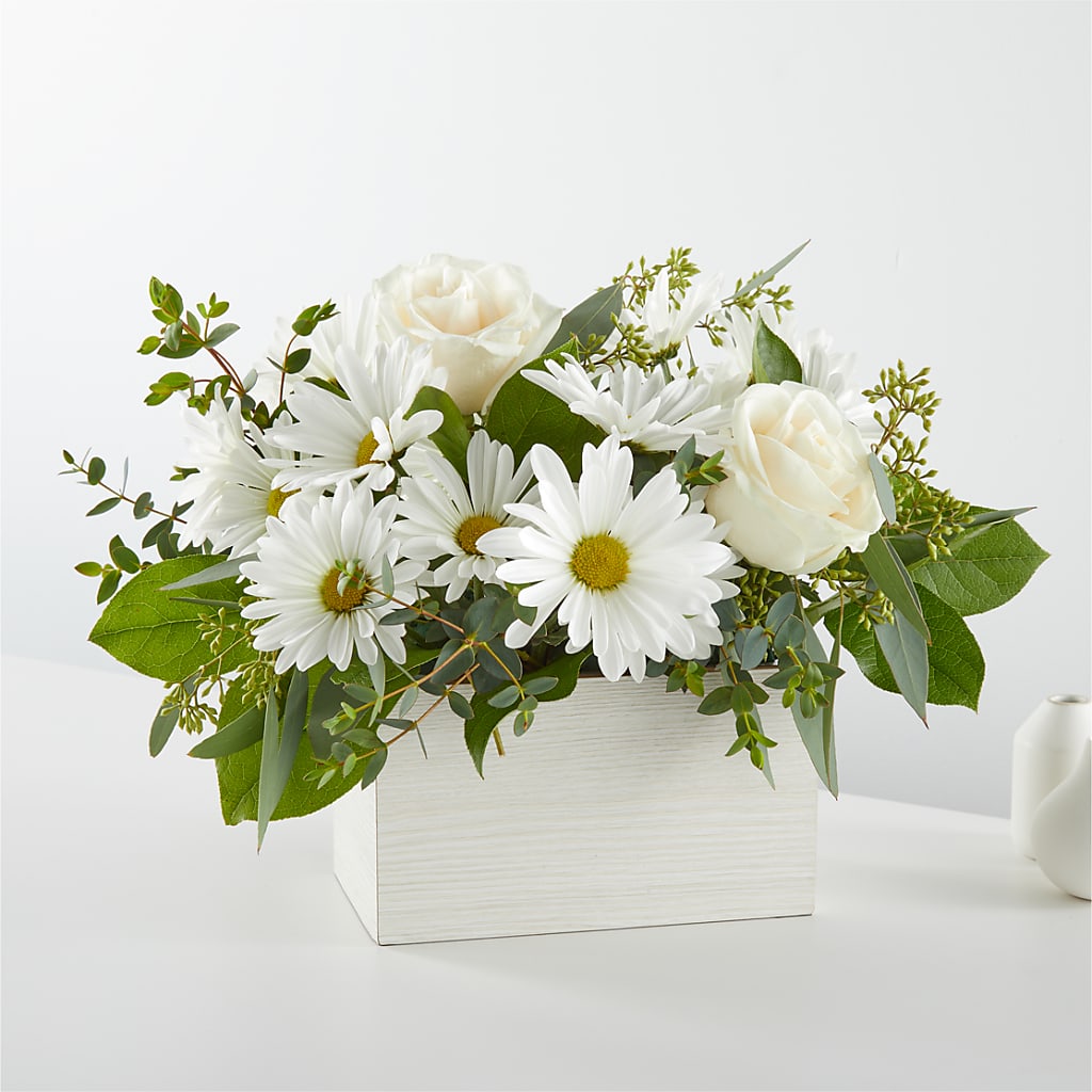 Fresh Linen Box Bouquet – The Flower Garden, Nettleton MS