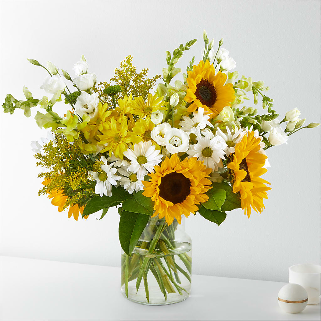 Hello Sunshine Bouquet – The Flower Garden, Nettleton MS