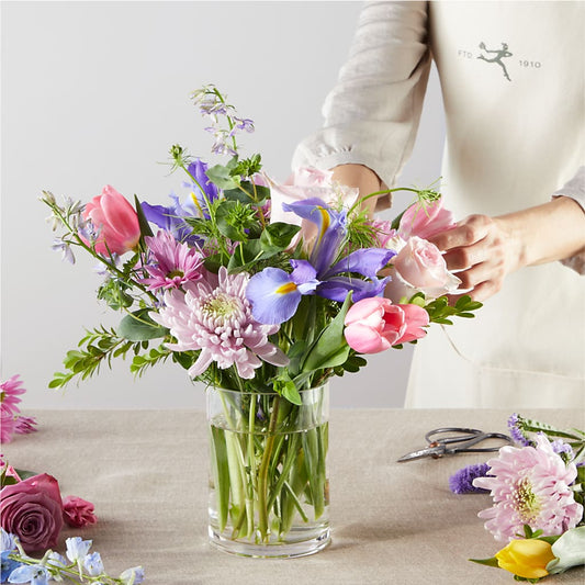 Pastel Tradition - A Florist Original – The Flower Garden, Nettleton MS
