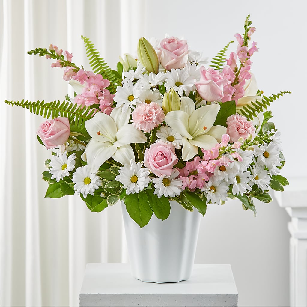 Soft Touch Tabletop Basket – The Flower Garden, Nettleton MS
