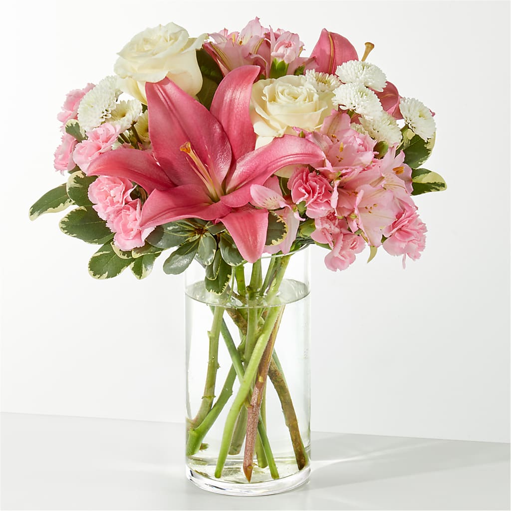 Piece of Cake Bouquet – The Flower Garden, Nettleton MS