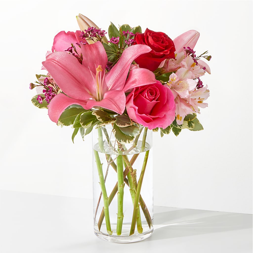 Lucky in Love Bouquet – The Flower Garden, Nettleton MS