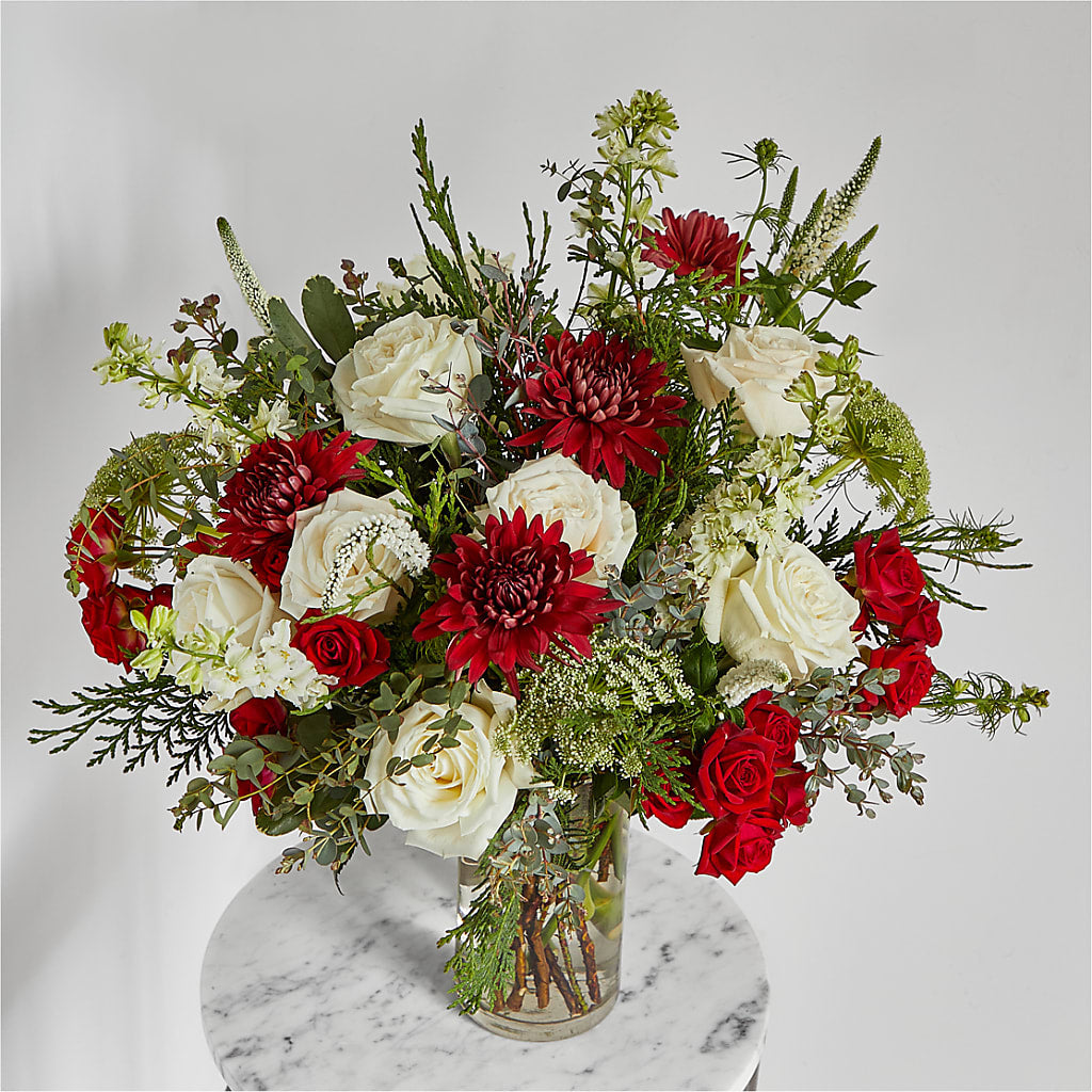Favorite Traditions Bouquet – The Flower Garden, Nettleton MS