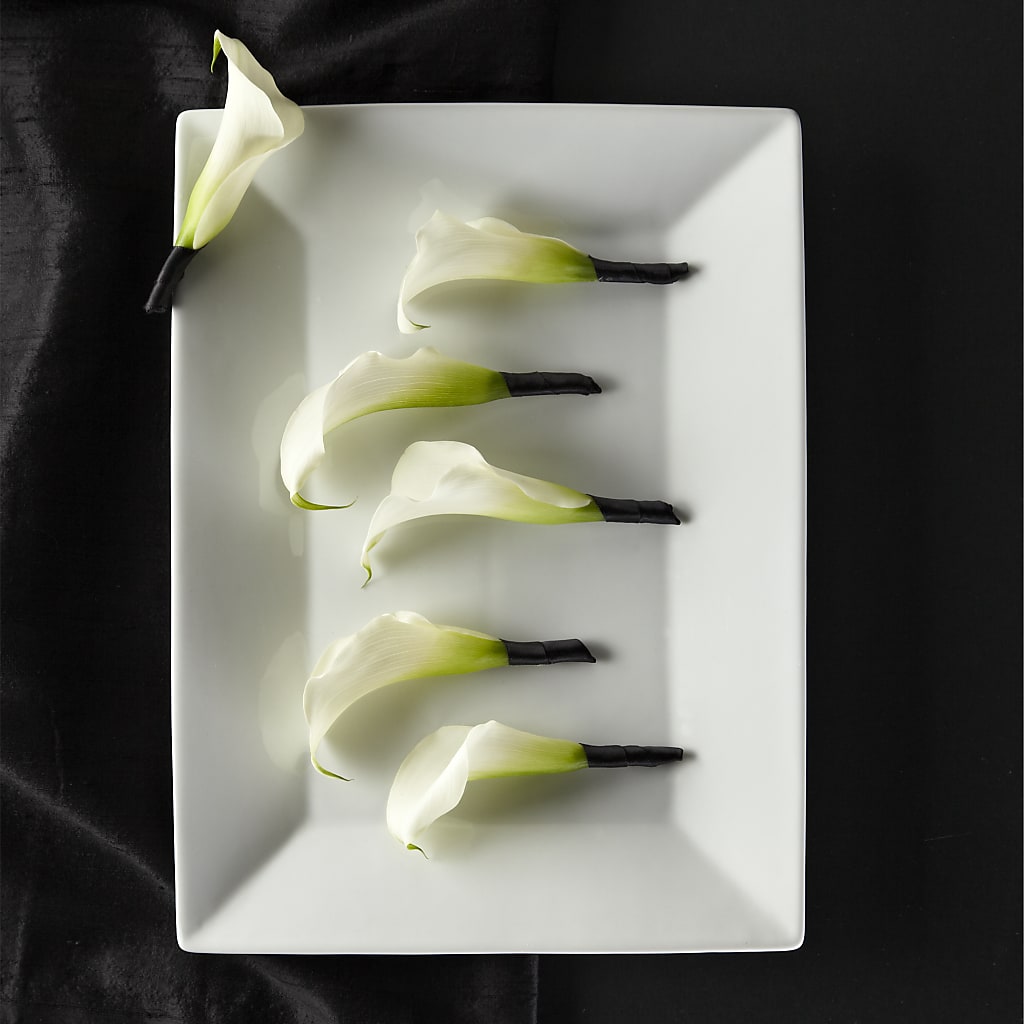 Calla Lily Promise Boutonniere – The Flower Garden, Nettleton MS