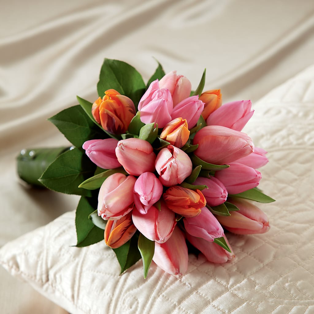 Embraceable Bouquet – The Flower Garden, Nettleton MS