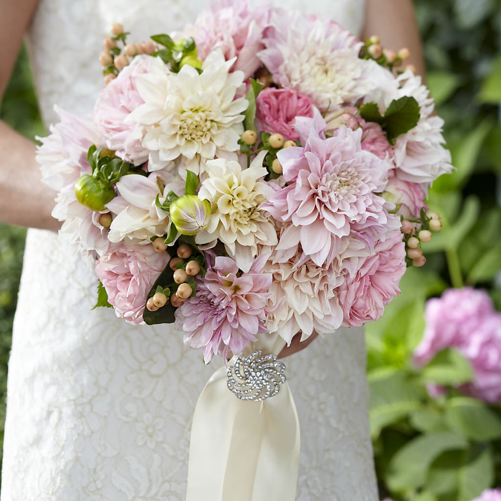 Heart's Promise Bouquet – The Flower Garden, Nettleton MS