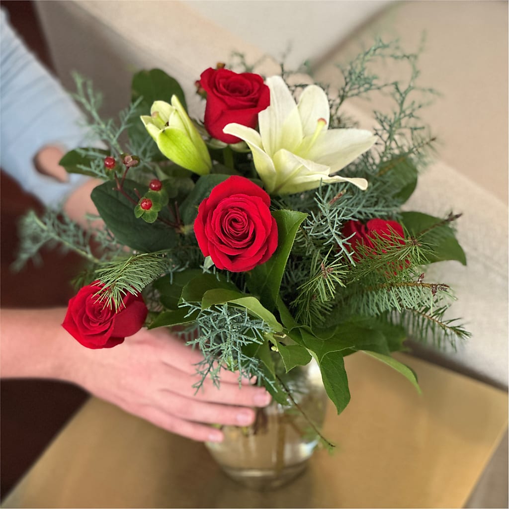 Glittering Lights Bouquet –  The Flower Garden, Nettleton MS