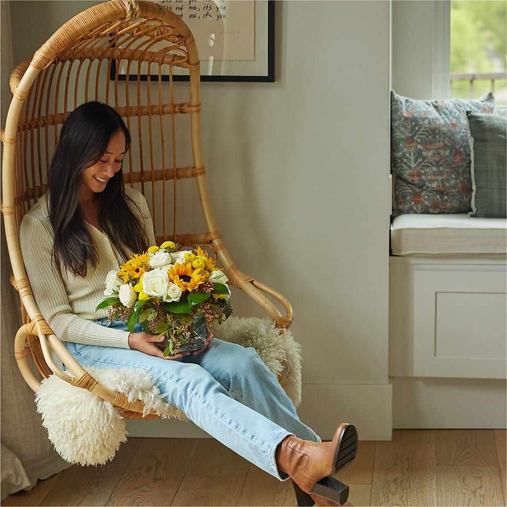 Luminous Morning Bouquet –  The Flower Garden, Nettleton MS