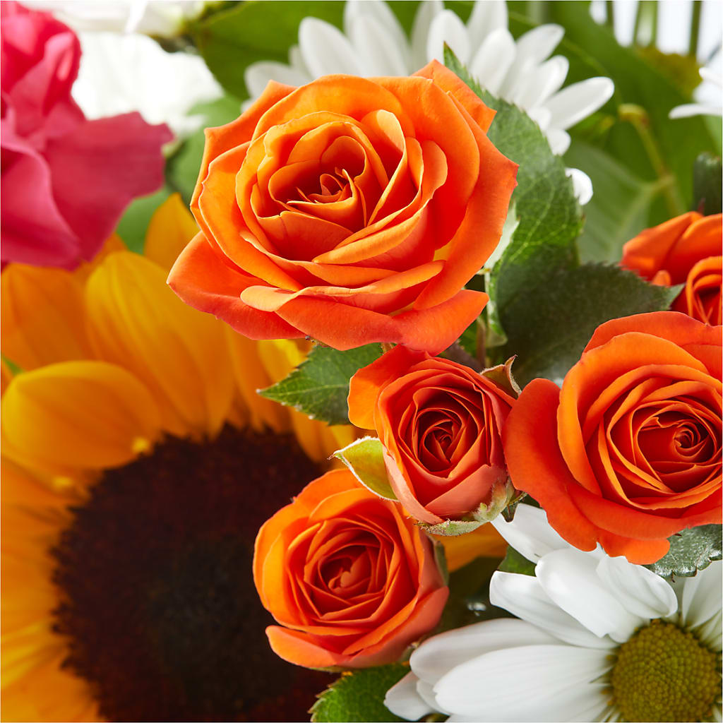 Sun-drenched Blooms Bouquet –  The Flower Garden, Nettleton MS