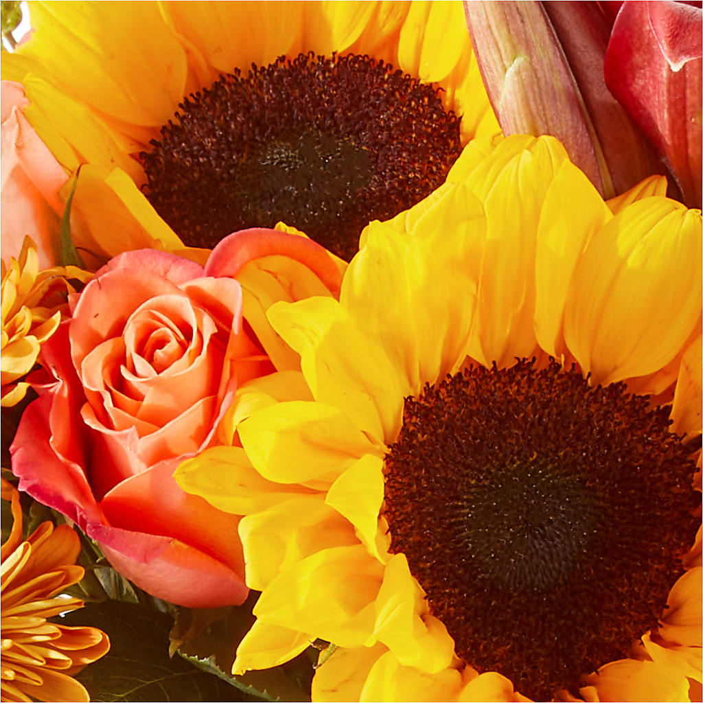 Acorn Lane Bouquet –  The Flower Garden, Nettleton MS