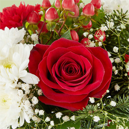 Chance of Flurries Bouquet –  The Flower Garden, Nettleton MS