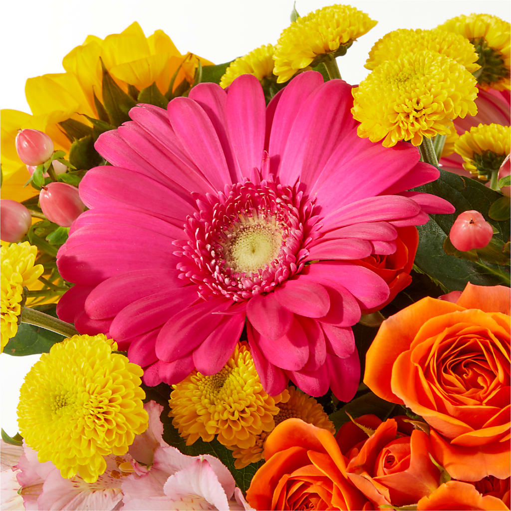 Beach Day Bouquet –  The Flower Garden, Nettleton MS