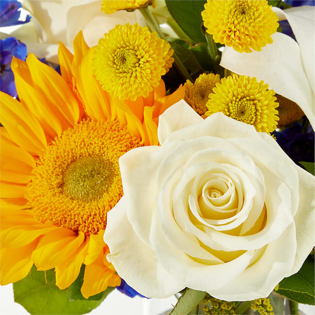 Stargazing Bouquet –  The Flower Garden, Nettleton MS