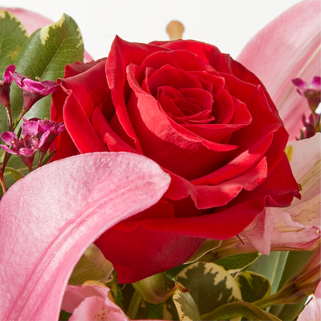 Lucky in Love Bouquet –  The Flower Garden, Nettleton MS
