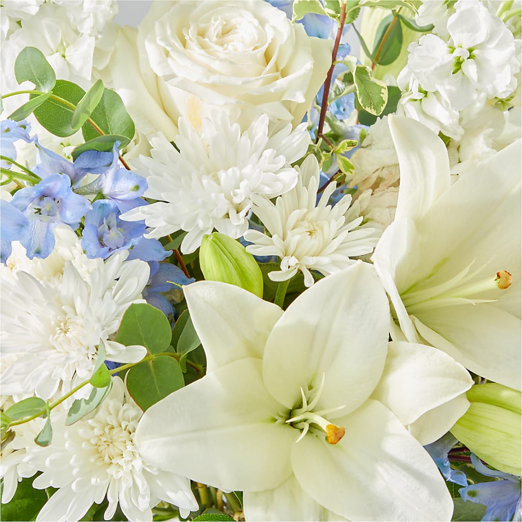 Peace of Mind Bouquet –  The Flower Garden, Nettleton MS