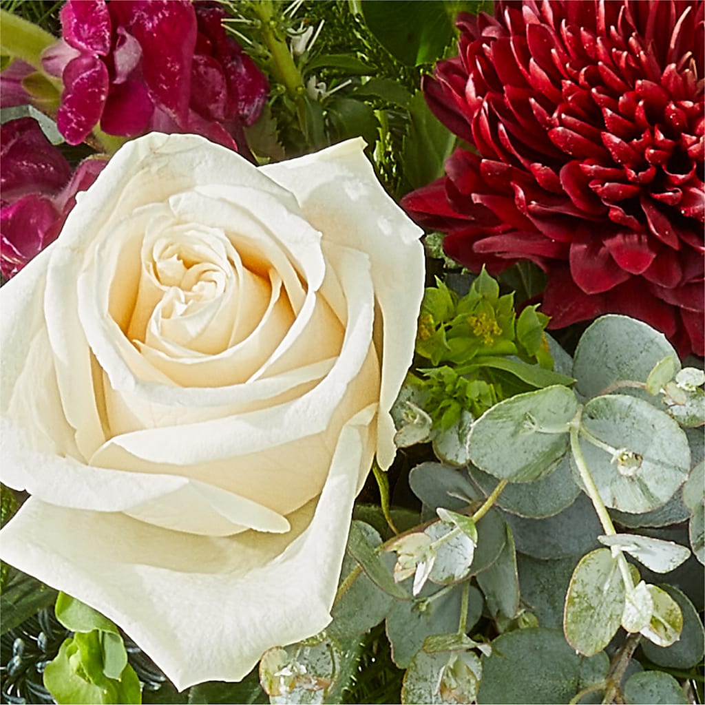 Cranberry Fizz Bouquet –  The Flower Garden, Nettleton MS