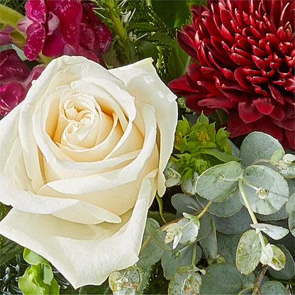 Cranberry Fizz Bouquet –  The Flower Garden, Nettleton MS