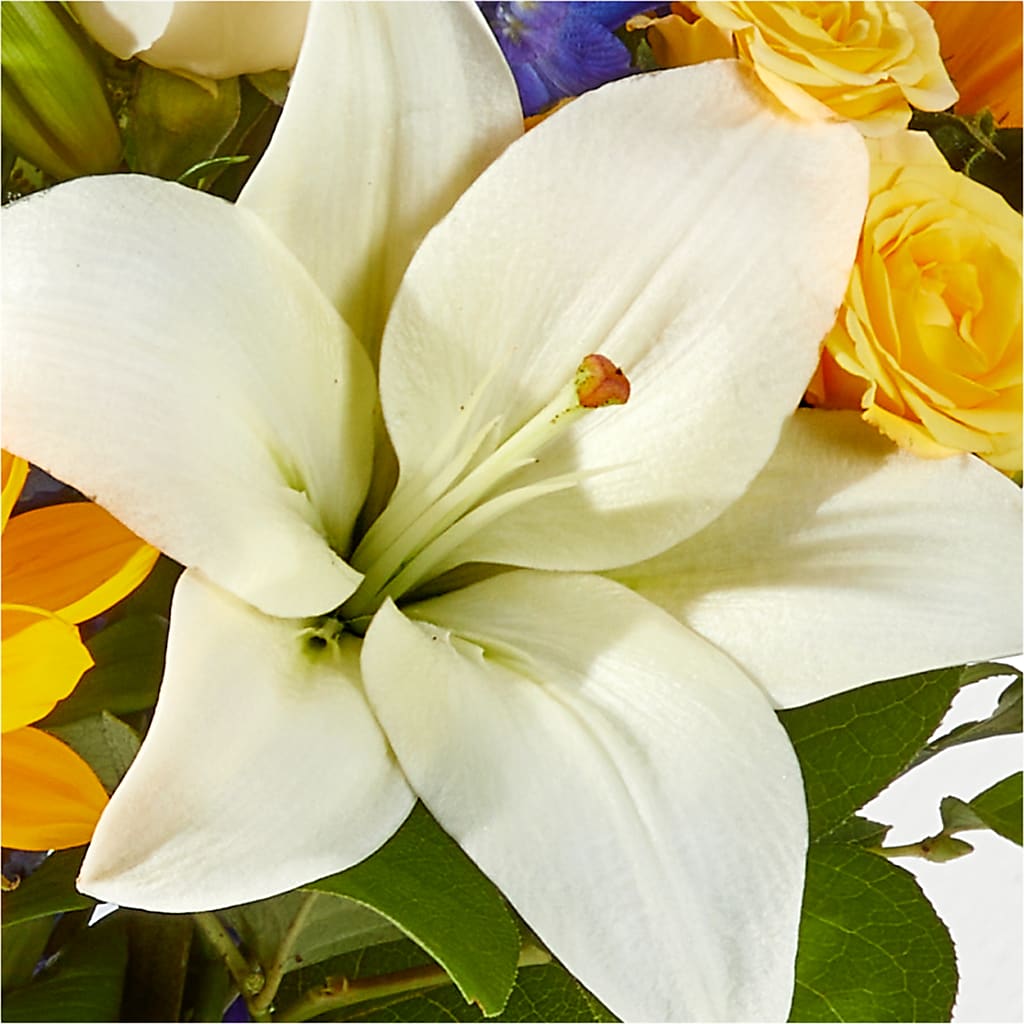 Wonderfully Sunny Bouquet –  The Flower Garden, Nettleton MS
