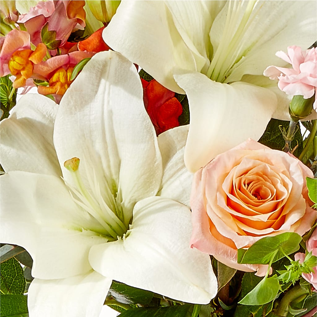 Grapefruit Splash Bouquet –  The Flower Garden, Nettleton MS