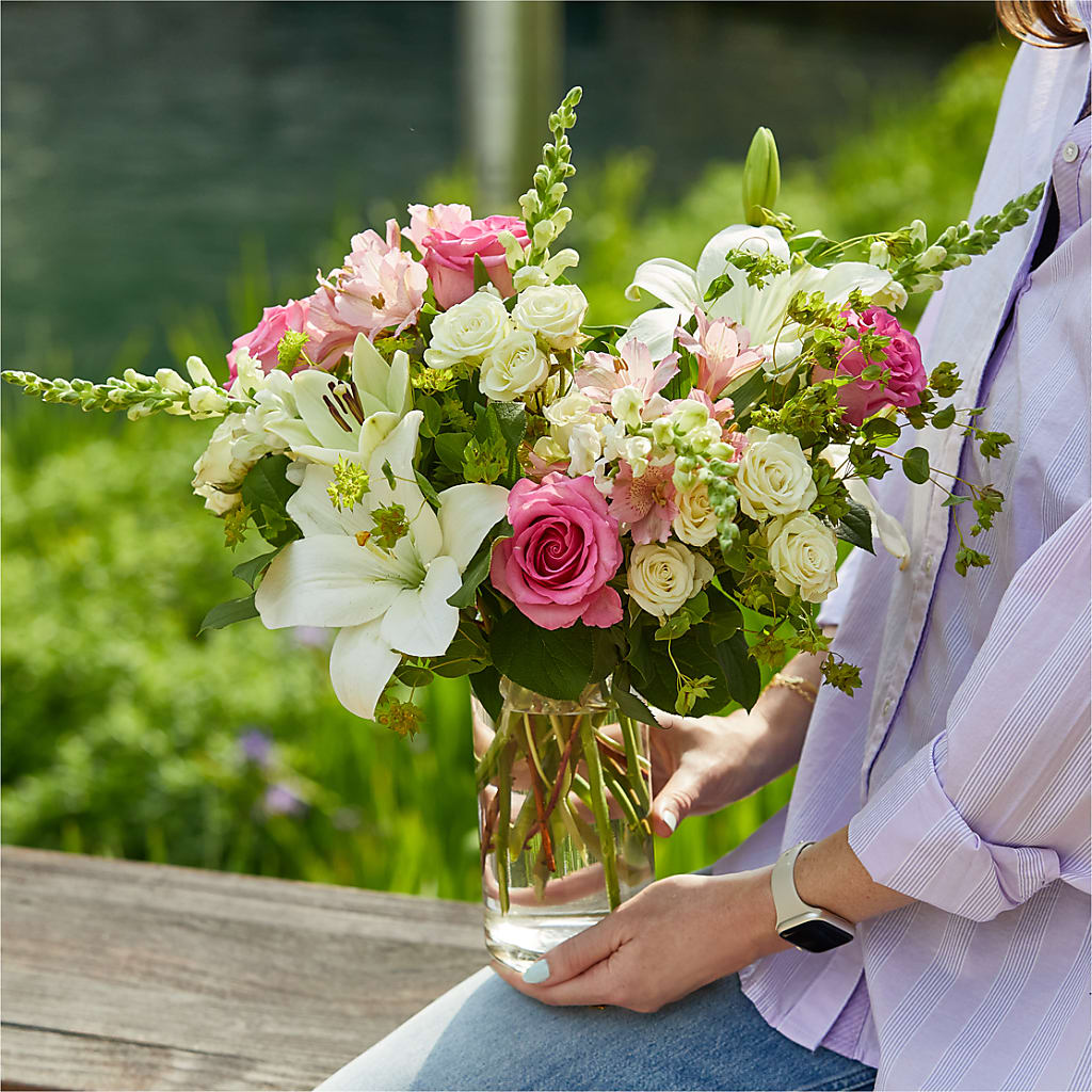 Fondly Bouquet –  The Flower Garden, Nettleton MS